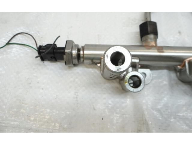 Vstřikovací lišta 9811353880 Citroen C3