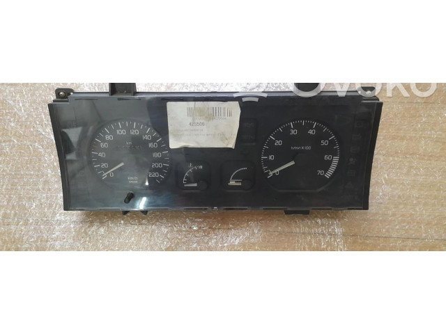 Панель приборов Renault Clio I