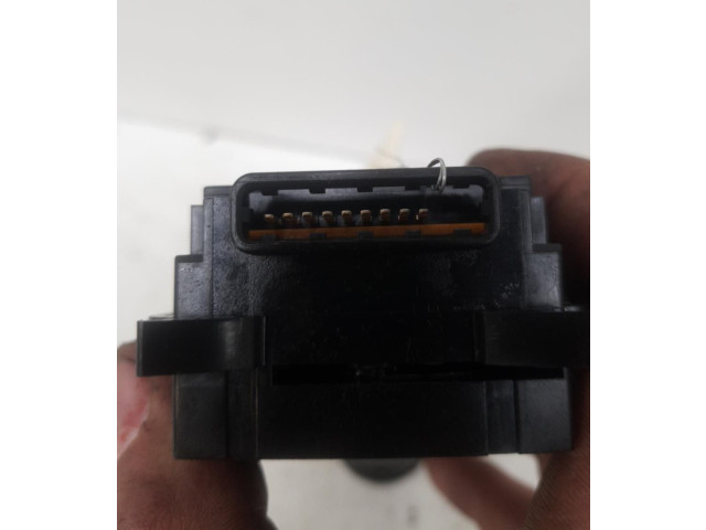 Ручка стеклоочистителей 1636475980   Citroen C-Crosser