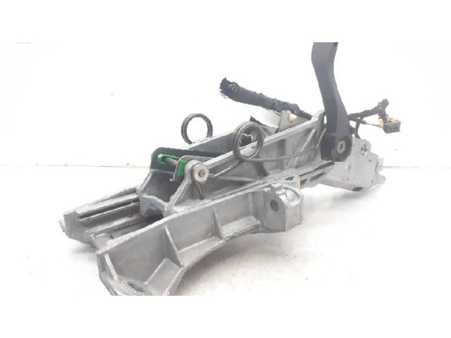 Ось рулевого колеса