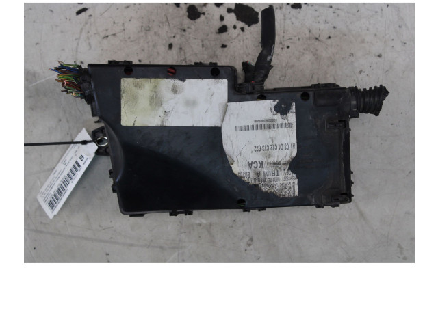 Pojistková skříňka Ford Focus C-MAX 2003