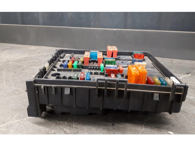 Блок предохранителей  1k0937124d   Audi A3 S3 8P    