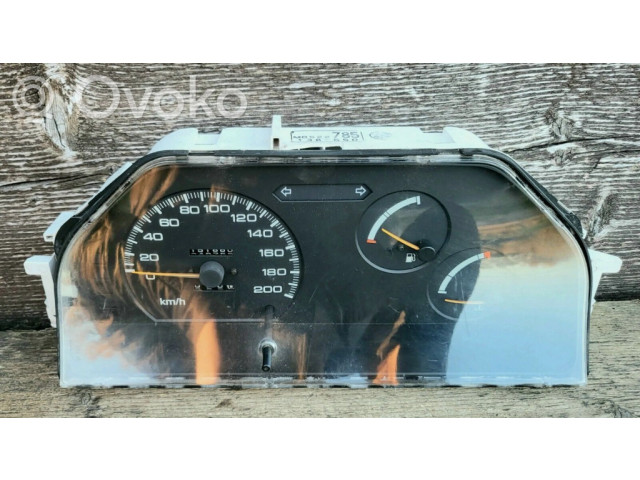 Přístrojová deska  Mitsubishi Colt 1990 MB522785  