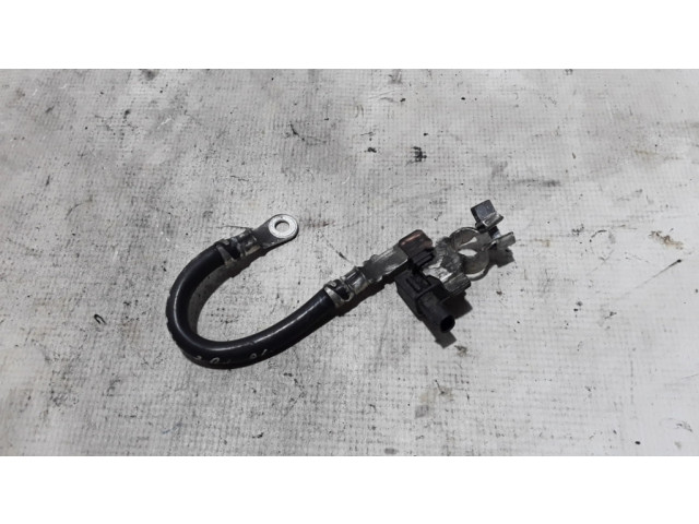 Минусовый провод (аккумулятора)