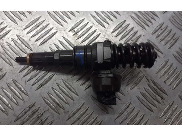 Vstřikovač 0381300738N Volkswagen Polo IV 9N3