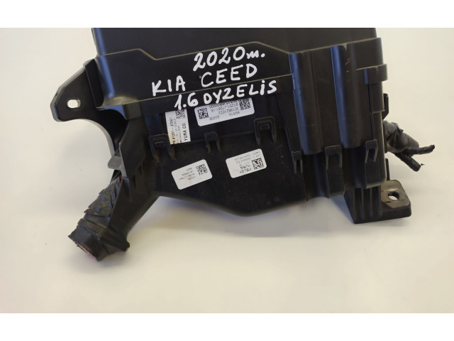 Блок предохранителей  91251J7081, 91251J708116   KIA Ceed    