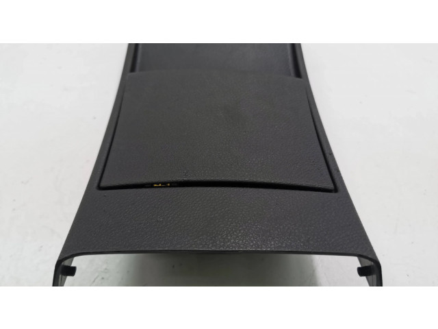 12 V гнездо (сзади)