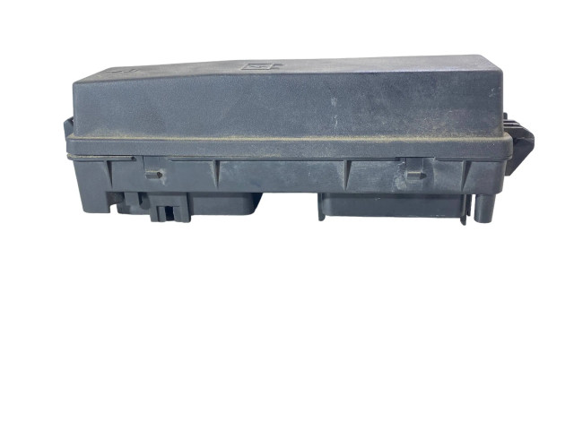 Блок предохранителей 22760635   Chevrolet Camaro    