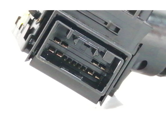 Ручка стеклоочистителей Subaru Legacy