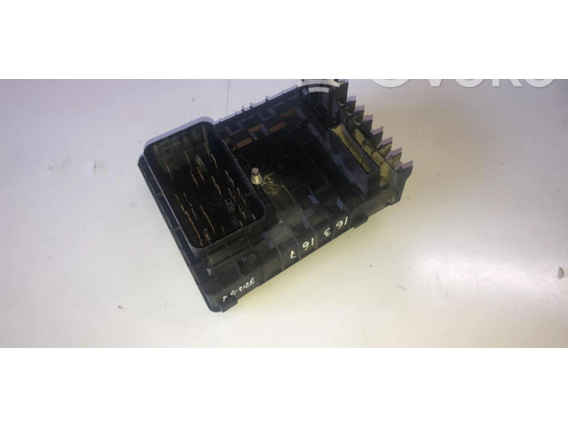 Pojistková skříňka 1K0937125A, 1K0937125A Volkswagen Caddy 2008