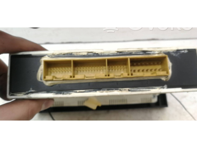 Řídící jednotka 8A0820043F, 5HB00650001 Audi Coupe 1995