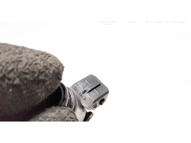 Форсунка 021031B    Volkswagen Bora   