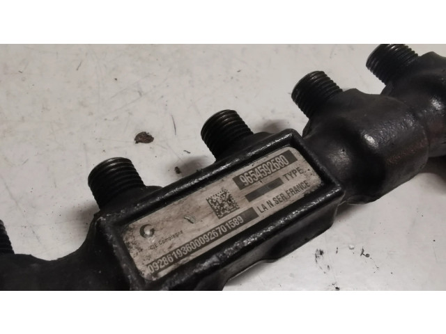 Топливная рампа 9654592680   Citroen C4 I 1.6 