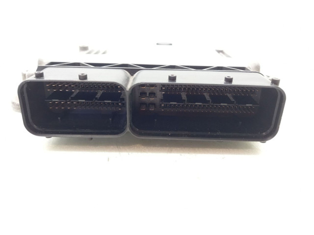 Řídící jednotka 03G906021AQ, 0281012390 Volkswagen Caddy 2005