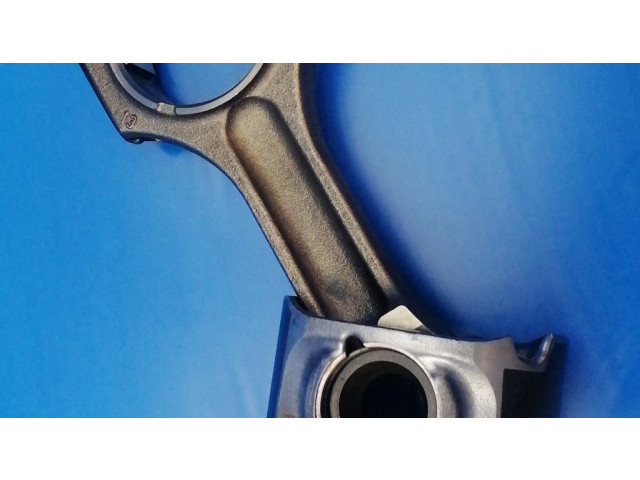 Píst N57 BMW X5 F15 pro naftový motor 3.0