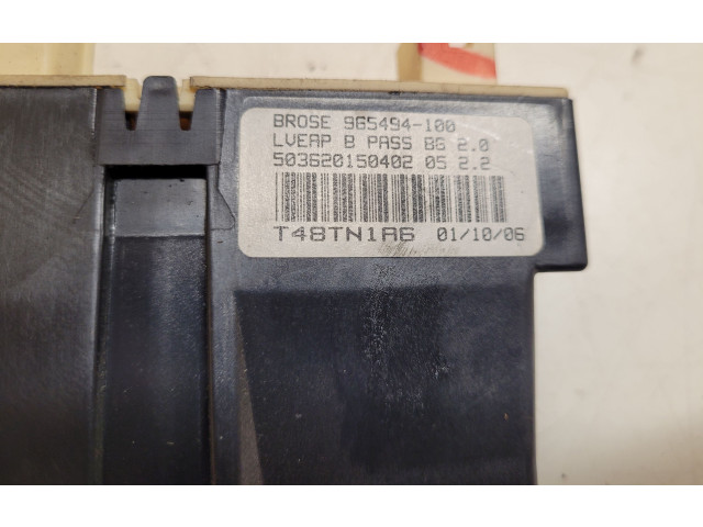 Передний двигатель механизма для подъема окон