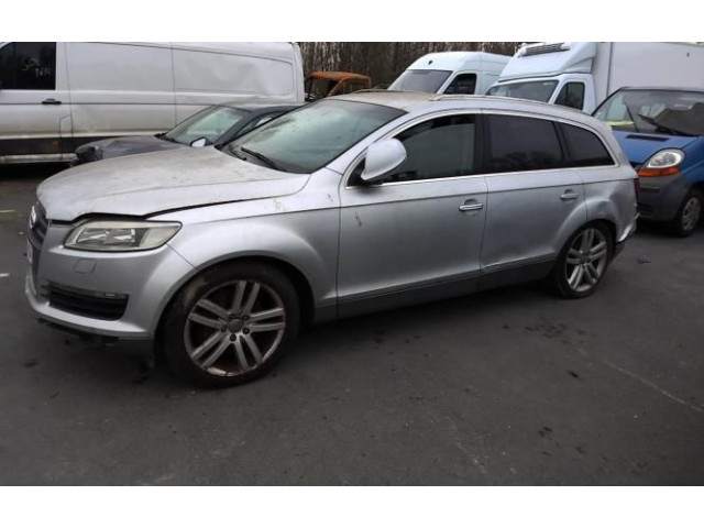 Přístrojová deska Audi Q7 4L 2007 4L0920932B