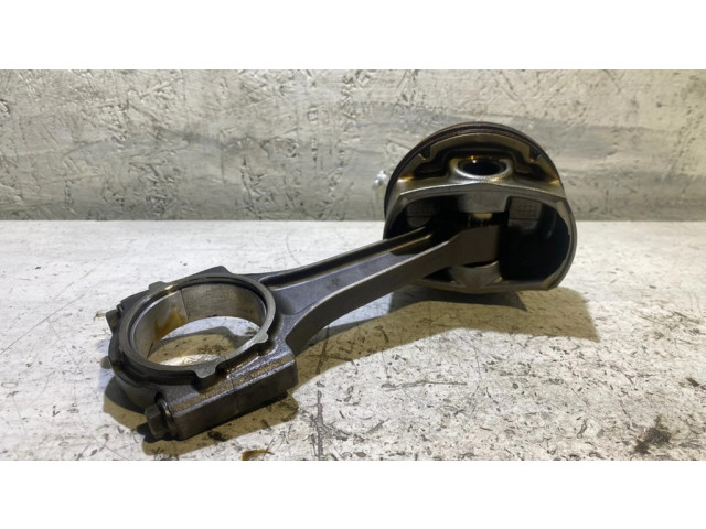 Píst DC244AFA, A1467c2 Dodge Challenger pro benzínový motor 5.7