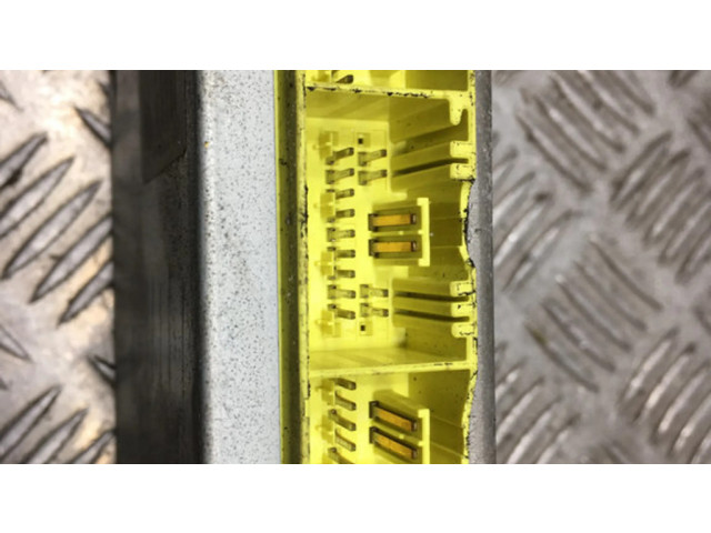 Блок подушек безопасности B25E57K30B, 8H26C   Mazda 323 F