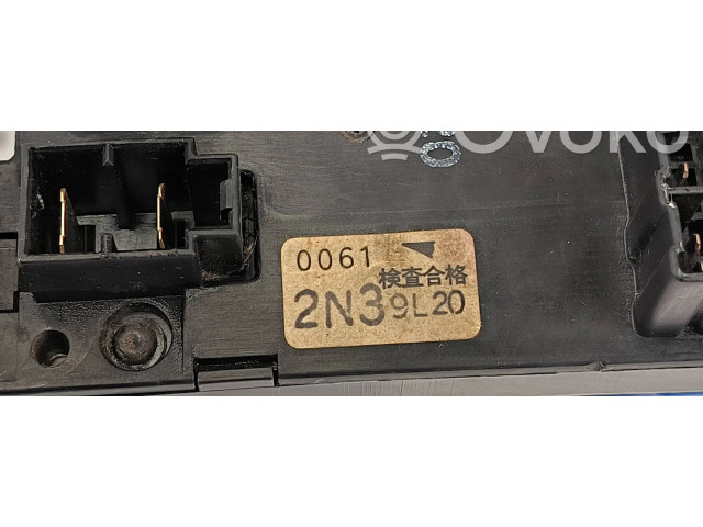 Pojistková skříňka 243502N300H Nissan Almera 2000