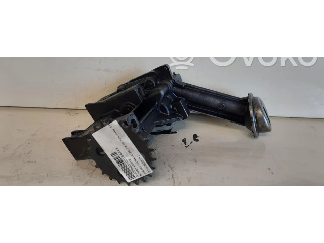 Масляный насос   7700600532  Nissan Micra 