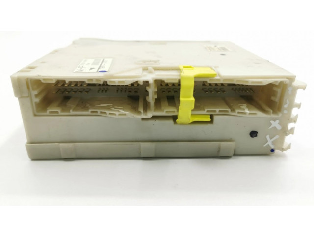 Pojistková skříňka 8273030631, 611200015 Lexus GS 300 350 430 450H 2007