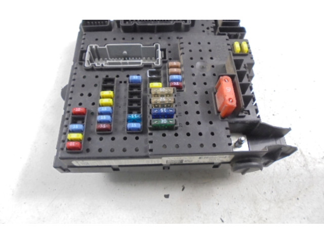 Блок предохранителей  8676391, 8676391   Volvo V70    