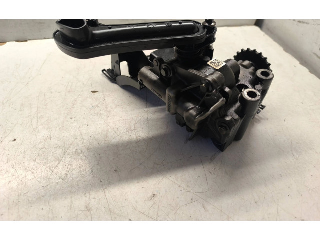 Масляный насос   8200345757  Renault Trafic III (X82) 