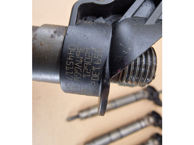 Vstřikovač 059130277, 059130277CC Audi A8 S8 D4 4H