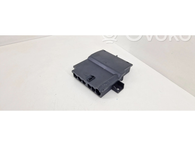   Pojistková skříňka 4M0937513J   Audi Q7 4M 2018