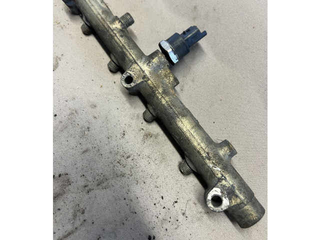 Vstřikovací lišta 0281002592, 0445214017   Peugeot 607     