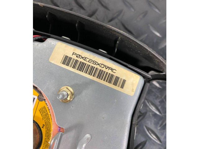 Подушка безопасности водителя P0XE29XDVAC Dodge Nitro