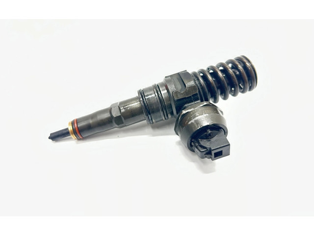 Форсунка 038130073    Skoda Octavia Mk2 (1Z)  BLS 