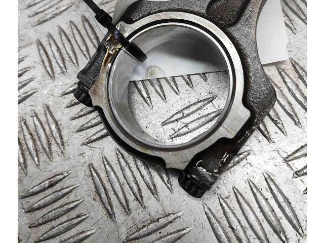 Píst CR3E6200B1A, JR3E6110AD Ford Mustang VI