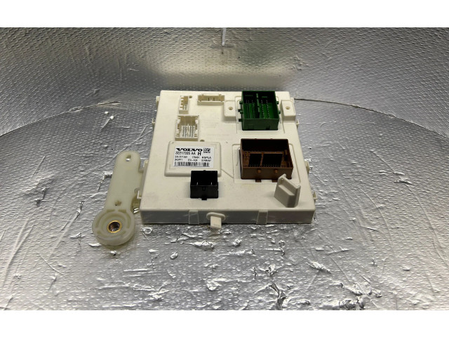 Блок комфорта 32217335 Volvo XC90