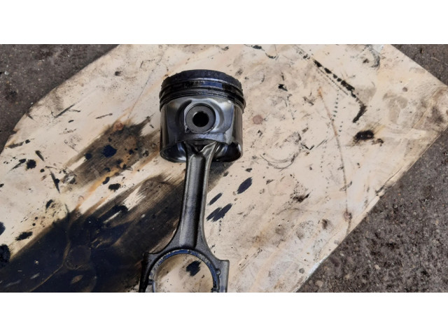 Поршень с шатуном 81L79 Volvo S60 для дизельного двигателя 2.4