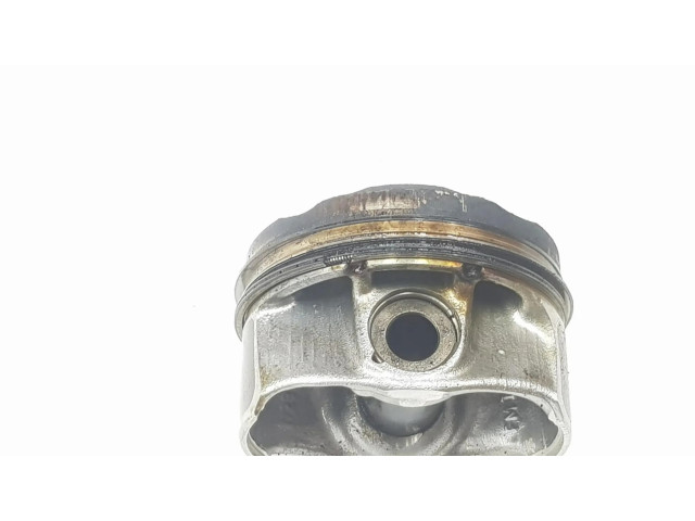 Píst 1627402880, 1151CB   Peugeot 208  pro benzínový motor 1.2  