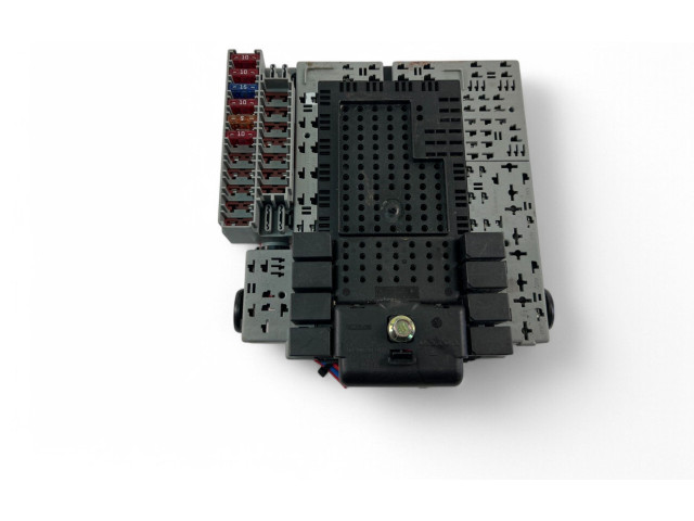 Блок предохранителей 8622520 Volvo S60