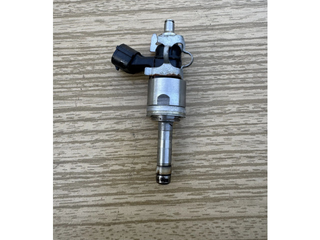 Vstřikovač 16611AB06A Subaru Outback (BT)