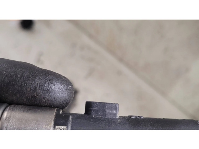 Форсунка 9822715980    Citroen C4 SpaceTourer для бензинового двигателя  1.2