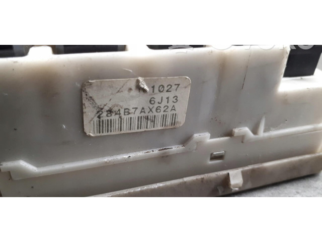 Pojistková skříňka 284b7ax62a Nissan Note (E11) 2010