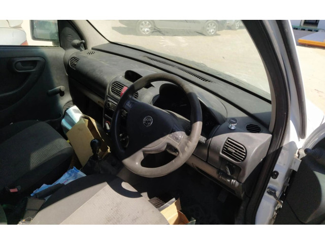 Панель приборов Opel Combo C