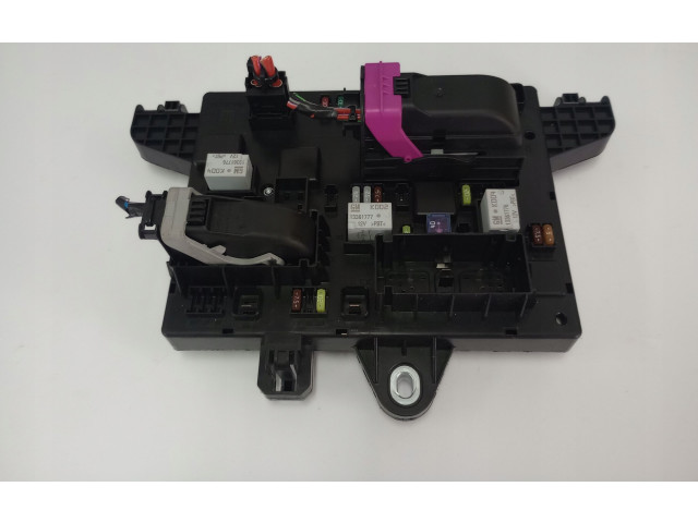 Pojistková skříňka 39132479365927271, 39132479365927271 Opel Zafira C 2017