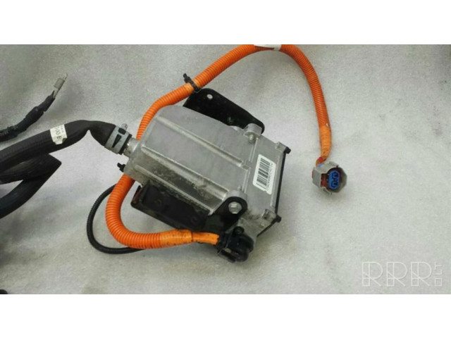 Преобразователь напряжения