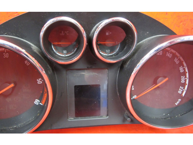 Панель приборов 13346184 Opel Meriva B