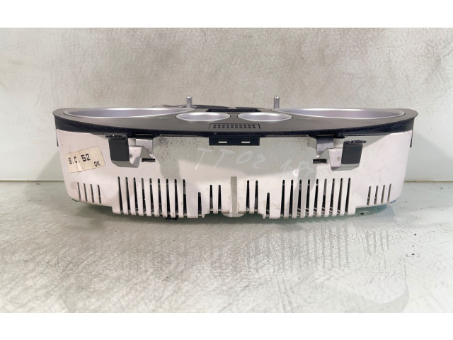 Přístrojová deska Audi TT Mk1 2003 8n2920980a