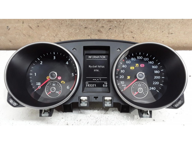 Панель приборов 5K0920873A   Volkswagen Golf VI       