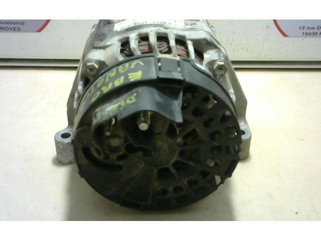 Генератор Nissan Vanette