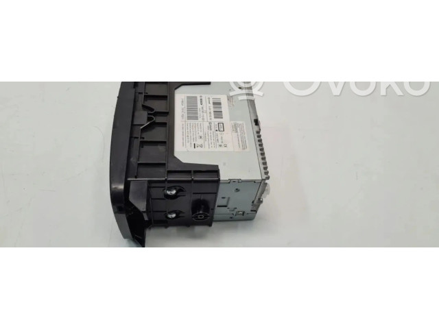 Pojistková skříňka Радио/ проигрыватель / навигация Smart ForFour II W453 2024