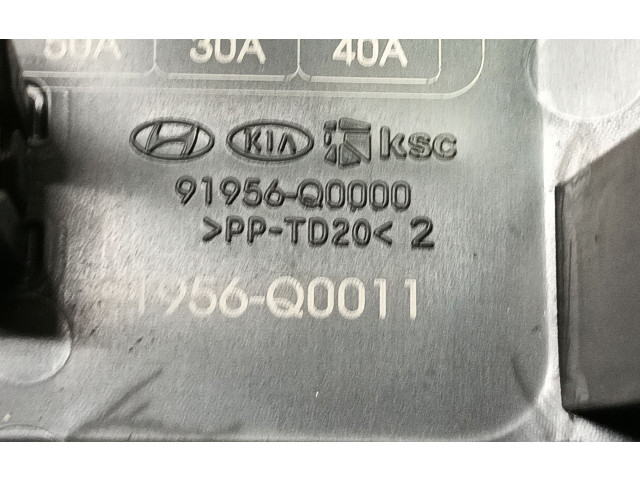 Моторчик заднего дворника 91961Q0010, 919A5Q0000 Hyundai Bayon